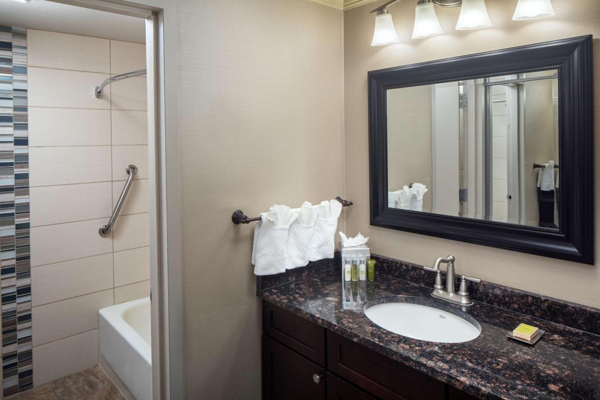 Doubletree By Hilton Cherry Hill Philadelphia Exterior foto